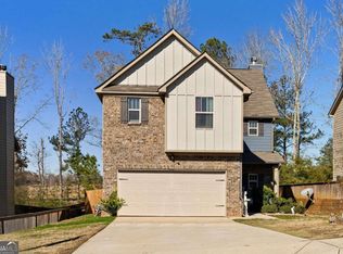 1053 Hartwell Rd, Locust Grove, GA 30248