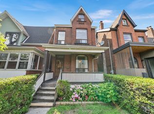 44 Golden Ave, Toronto, ON M6R 2J4