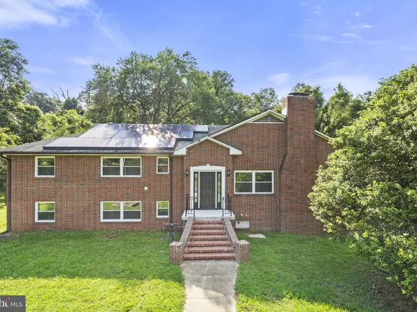 7410 Hawkins Dr, Hanover, MD 21076