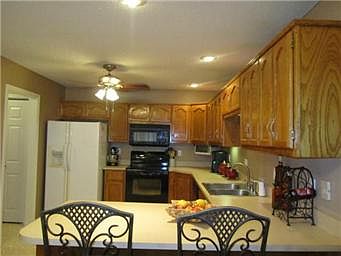 2nd image of 513 Bayside Ct