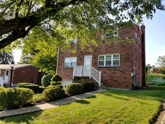 2nd image of 450 Marta Dr