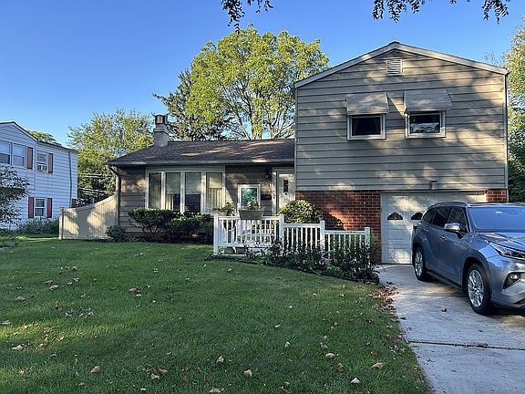 2nd image of 2518 Hampshire Rd
