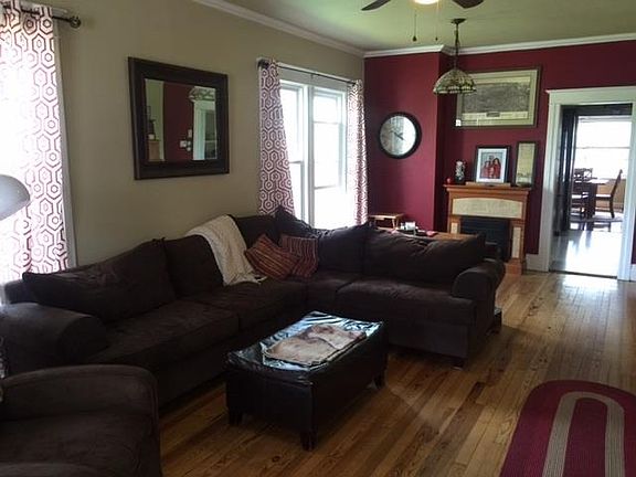 2nd image of 611 Grand St