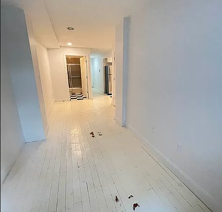 2nd image of 258 W 135th St APT 1R