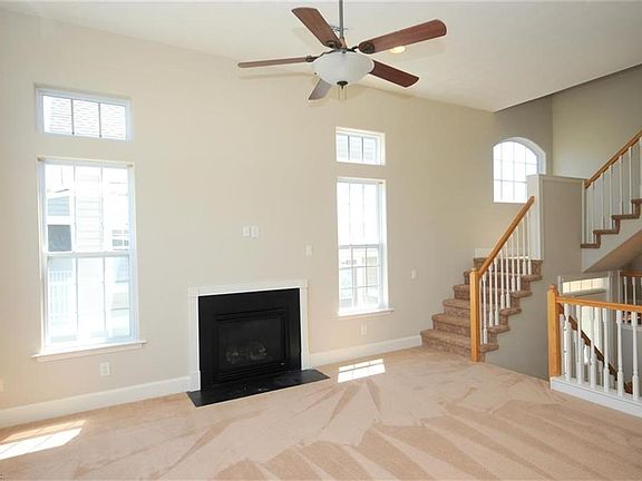 4th image of 1057 Bay Breeze Dr