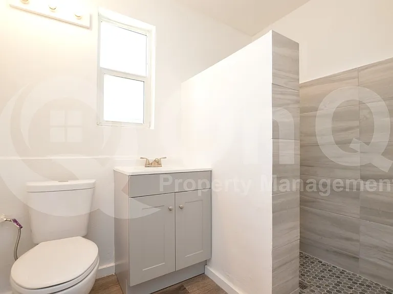 7040 NW Grand Ave #5 — Photo 12