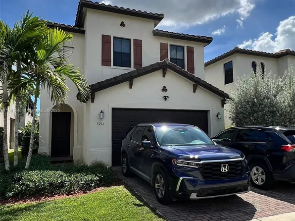 3214 W 97th St, Hialeah, FL 33018