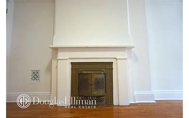 Rented by Douglas Elliman | media 15