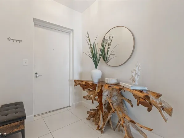 3000 Oasis Grand Blvd APT 1705, Fort Myers, FL 33916