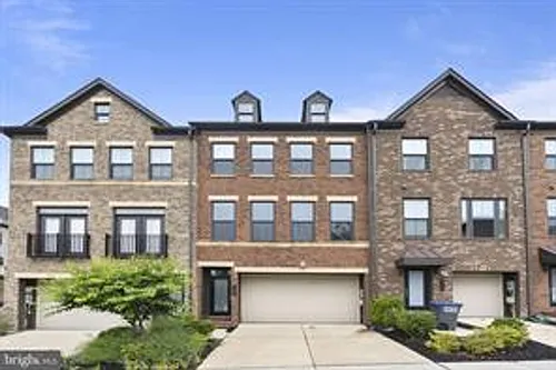 3156 Goldenwave Ct Photo 1