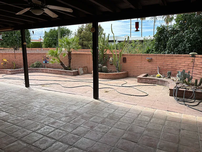 30 W Calle Escudilla — Photo 4