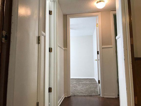 3rd image of 2560 Dixon Ct #B