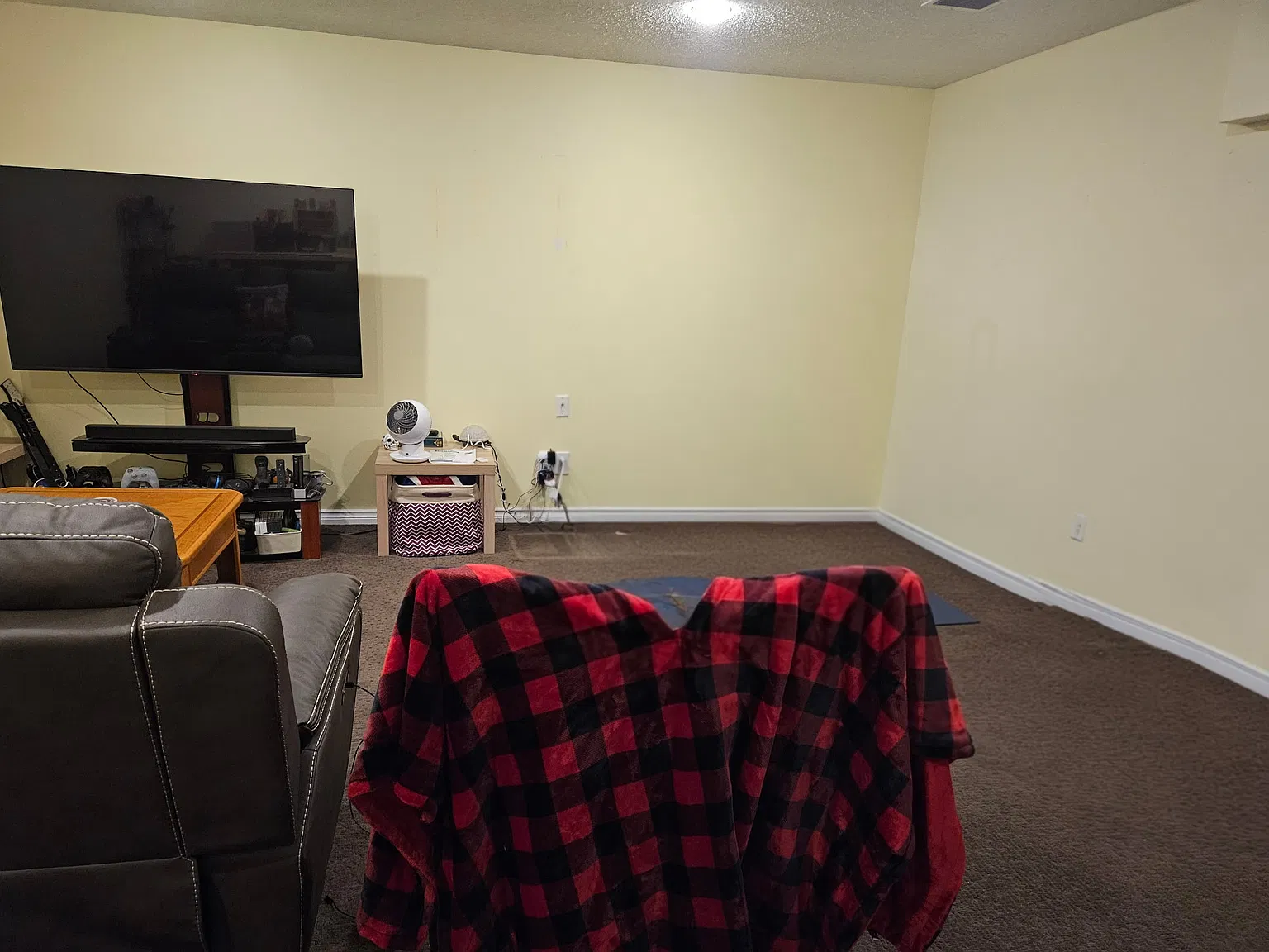 2 bed, 2.5 bath, 1800 sqft, $1,650 — Photo 3