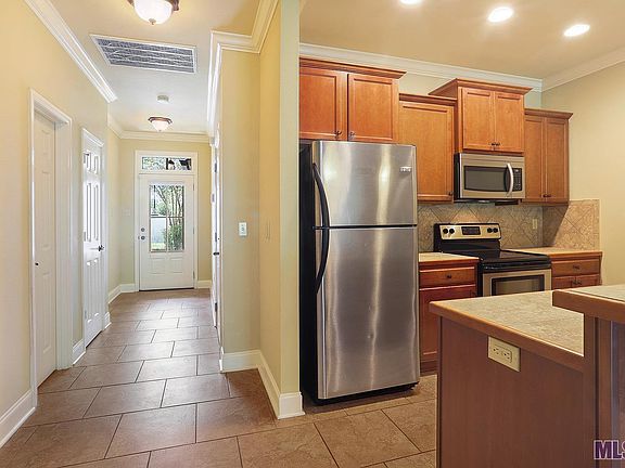 5th image of 37150 Woodgate Ave