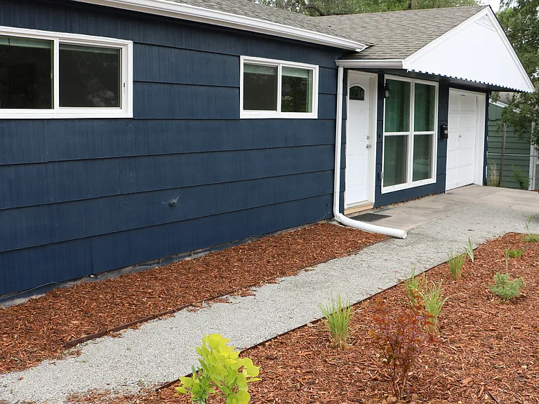 321 Elmwood Dr — Photo 26