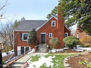 201 W Greenway Blvd, Falls Church, VA 22046