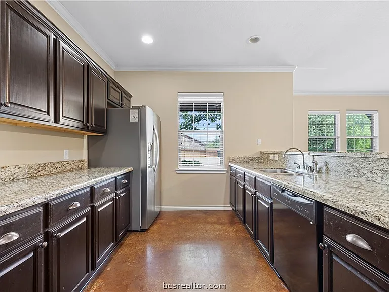 305 Capps Dr — Photo 14