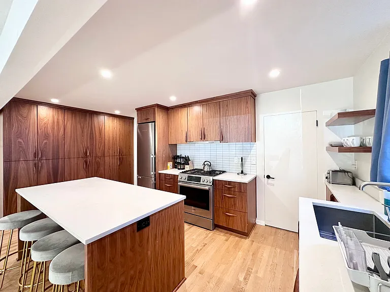 Lovely Duplex NE Portland - 2 bed, 1 bath w/Garage! — Photo 11