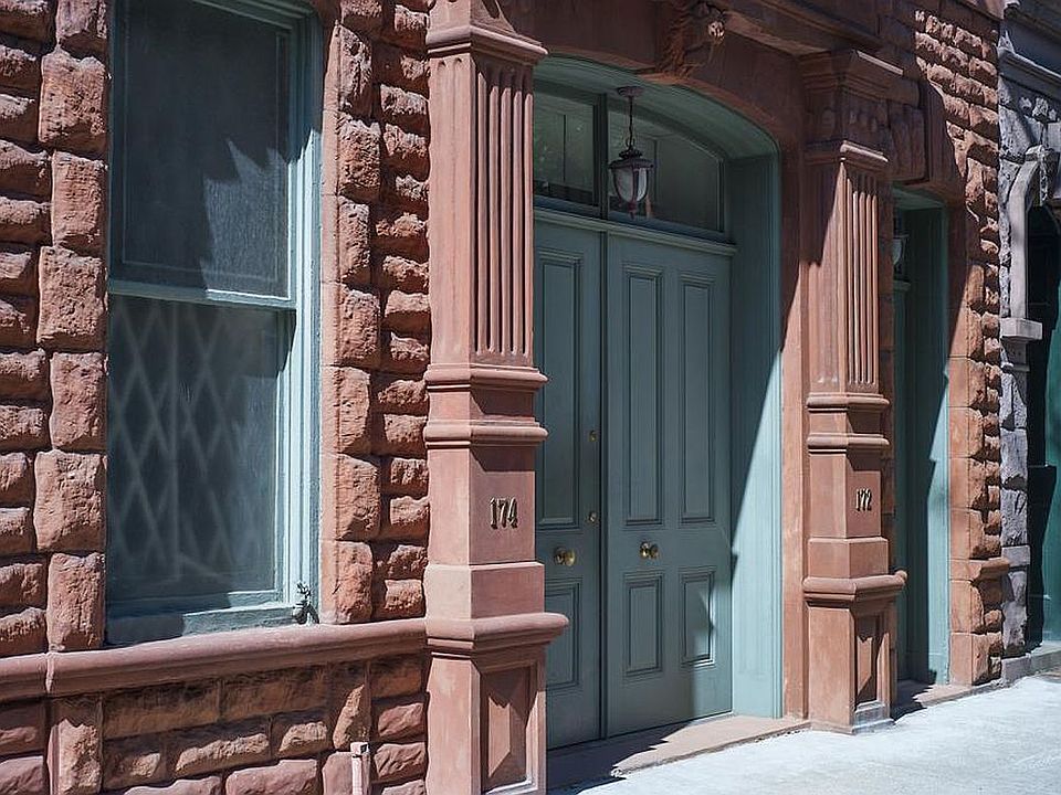 2nd image of 172 E 73rd St