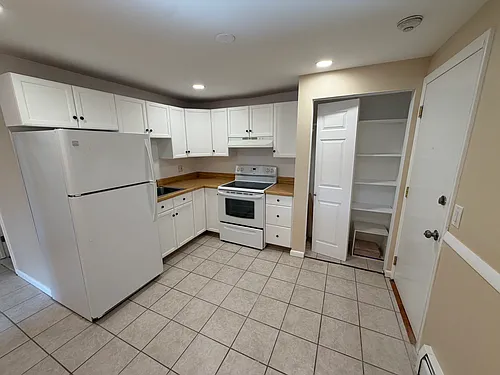 58 River St #49 Photo 1
