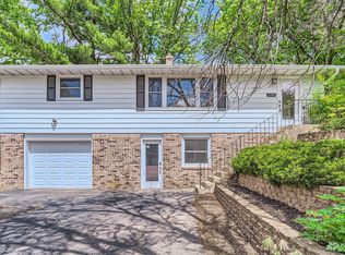 1391 County Road C E, Maplewood, MN 55109