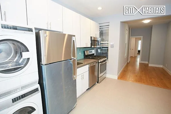 Rented by Citi Habitats | media 22