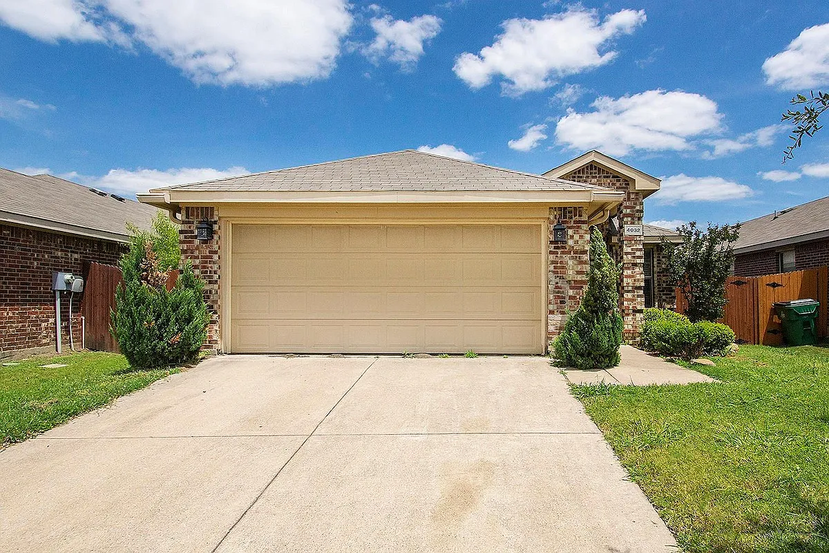 Building Photo - 4032 Eagle Dr