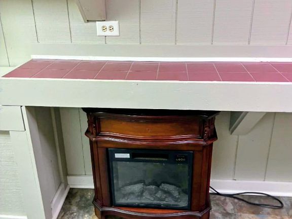 5th image of 1416 Evergreen Rd