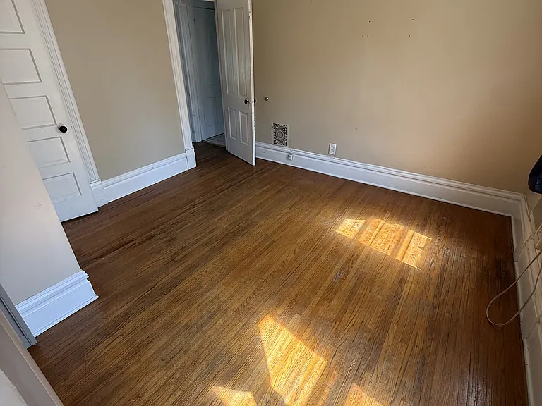 1021 Harlem Blvd #2 — Photo 18