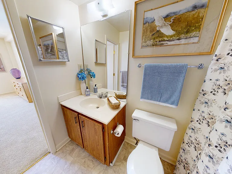 Crystal Lake Apartments — Photo 16