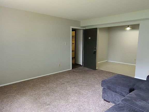 4th image of 10011 Kennedy Ave Unit 12