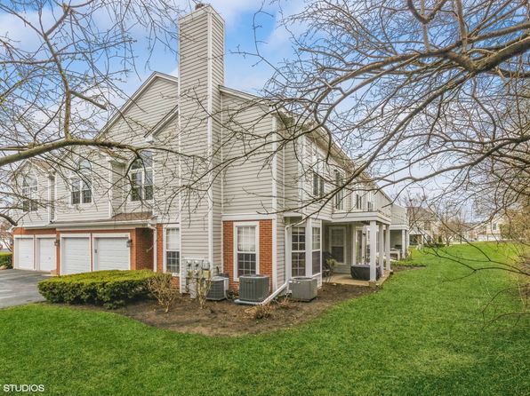 814 Kalamazoo Cir, Vernon Hills, IL 60061