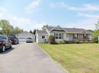 17 Robin Ct, Skowhegan, ME 04976