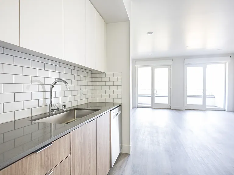 301D Apartments — Photo 21