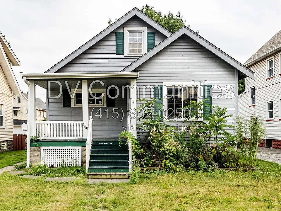 9110 Rosewood Ave