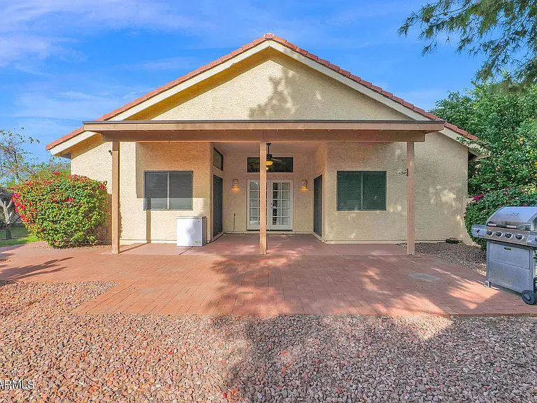 8979 E Gail Rd — Photo 26