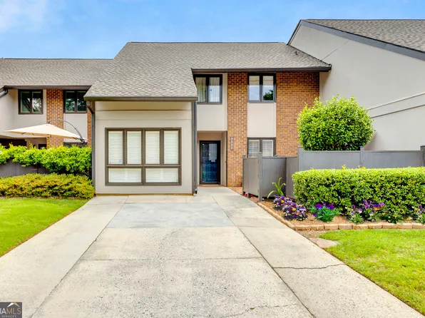 3252 Clairmont North NE, Atlanta, GA 30329