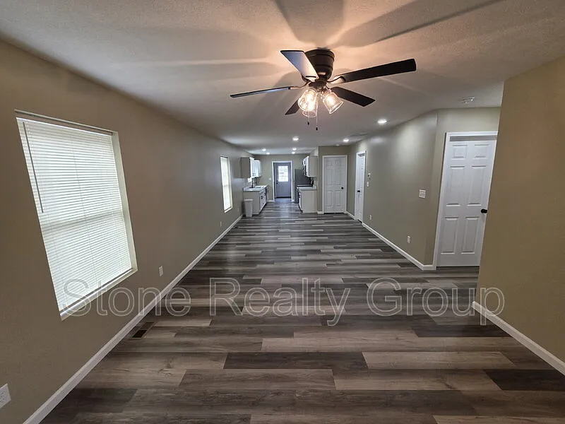 3 bed, 2.0 bath, $1,400 — Photo 3