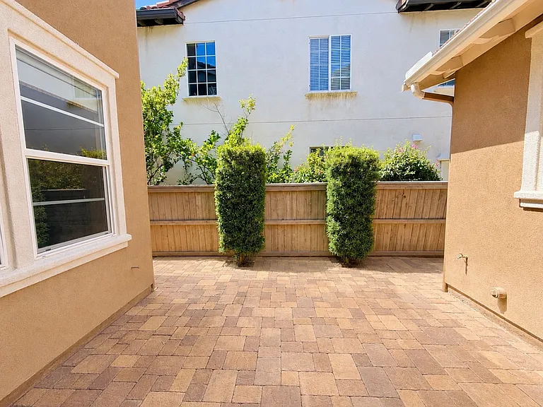 8404 Katherine Claire Ln — Photo 10