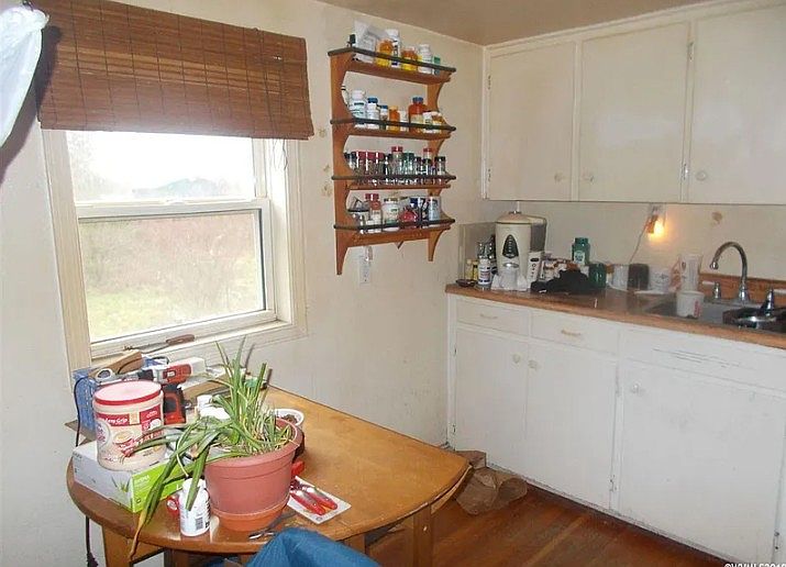 1st image of 3507 Eleanor Ave NE #1