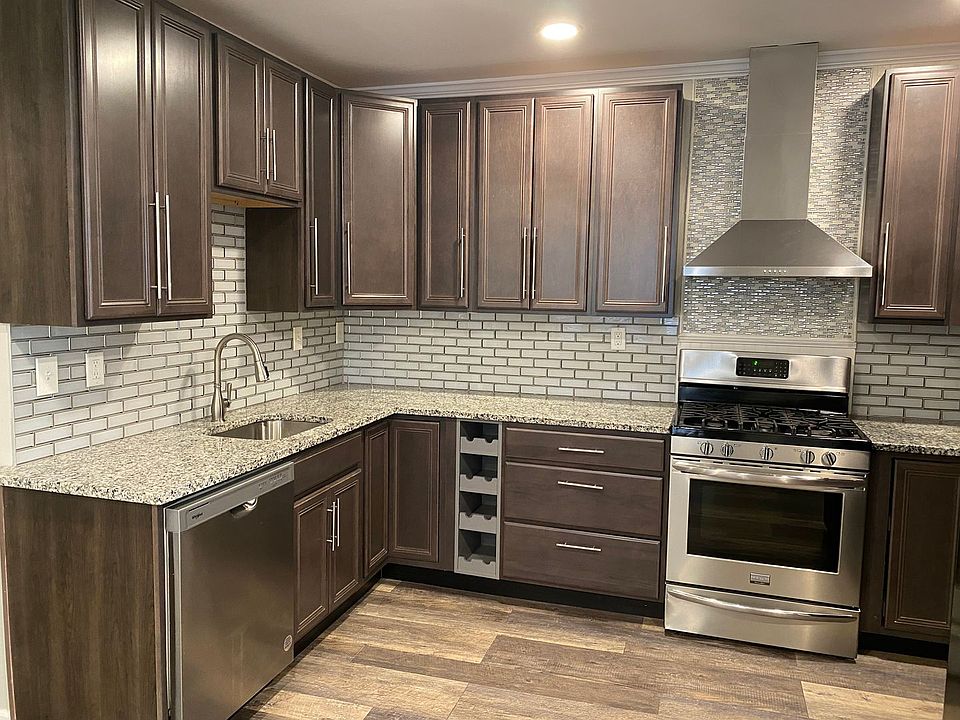 1st image of 5543 Lansdowne Ave