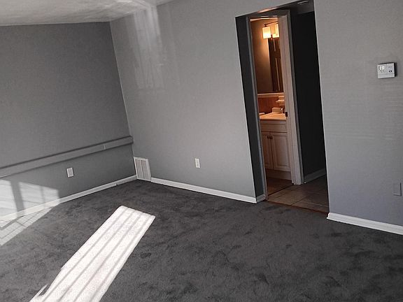 4th image of 1971 Addison Rd S