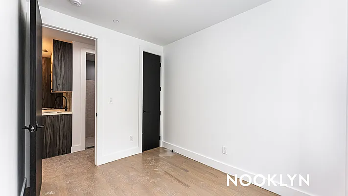 Rented by Nooklyn NYC LLC | media 4