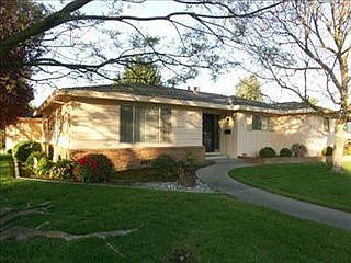 1st image of 1061 Glen Holly Way