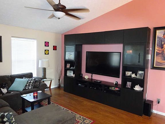 4th image of 2207 Golden Leaf Ln