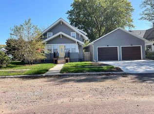 212 N Perry Ave, Colman, SD 57017