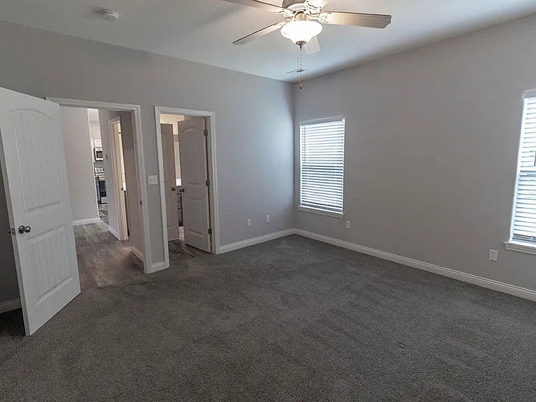2801 Amberwood Ct — Photo 15