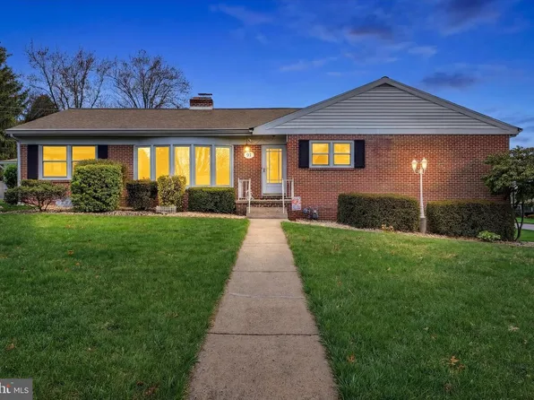 91 Lynbrook Dr S, York, PA 17402