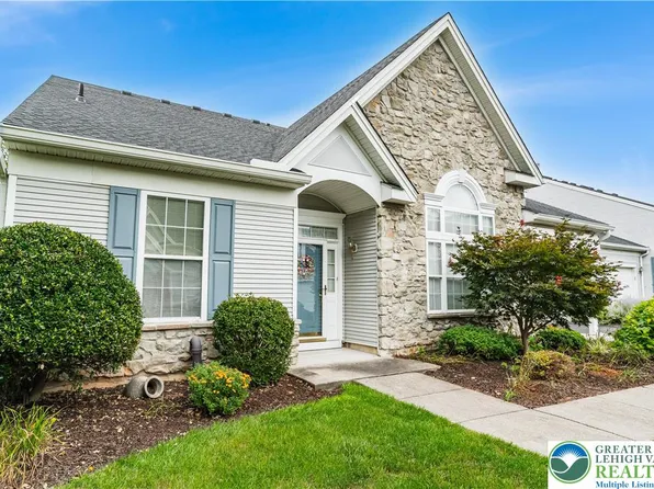 1879 Jeanine Way, Hellertown, PA 18055