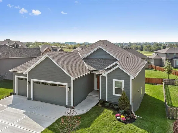25973 W 143rd Ter, Olathe, KS 66061